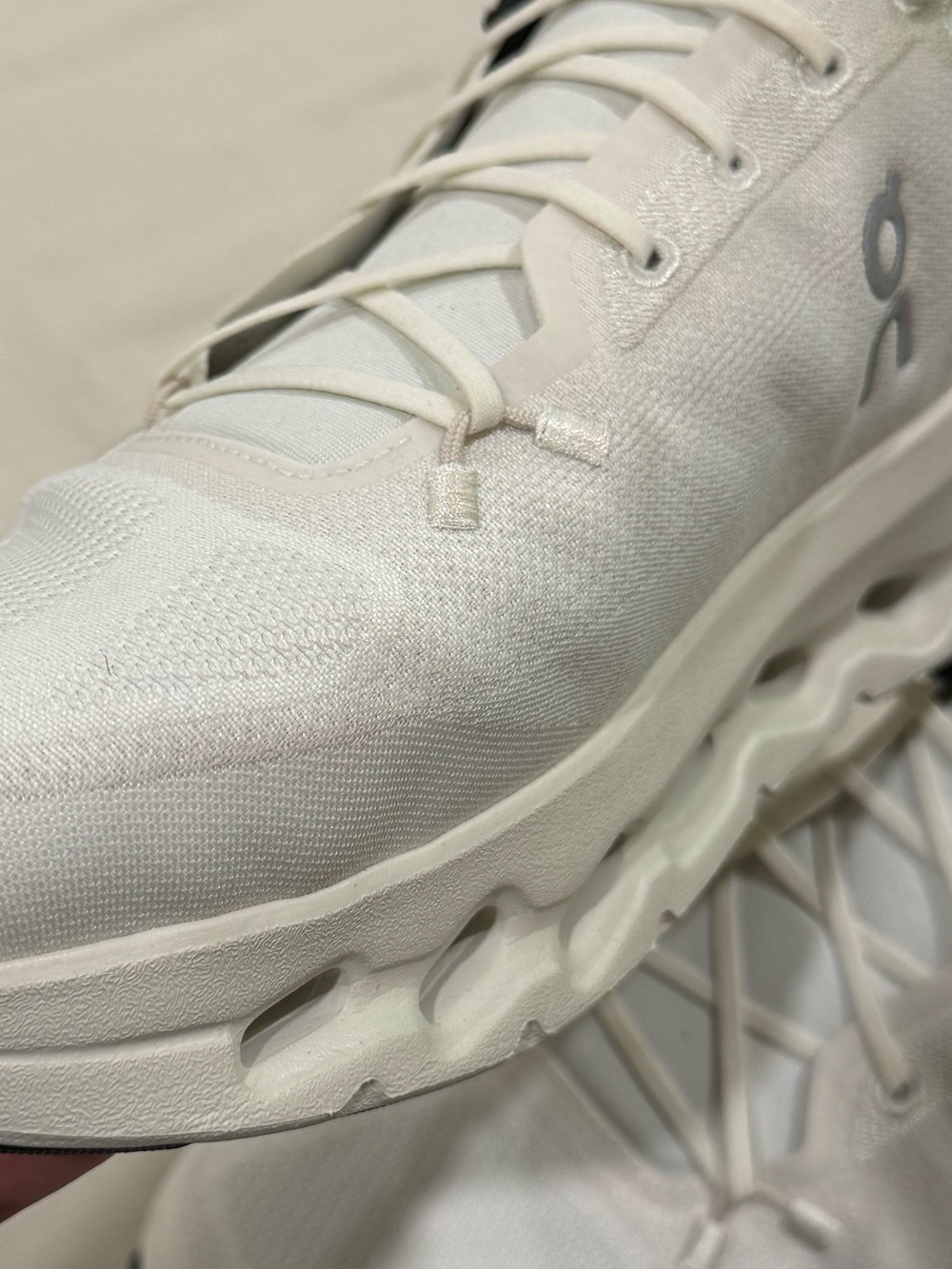 - On Running Cloudtilt Sneaker in Pearl & Ice BT - Picture 9 of 13